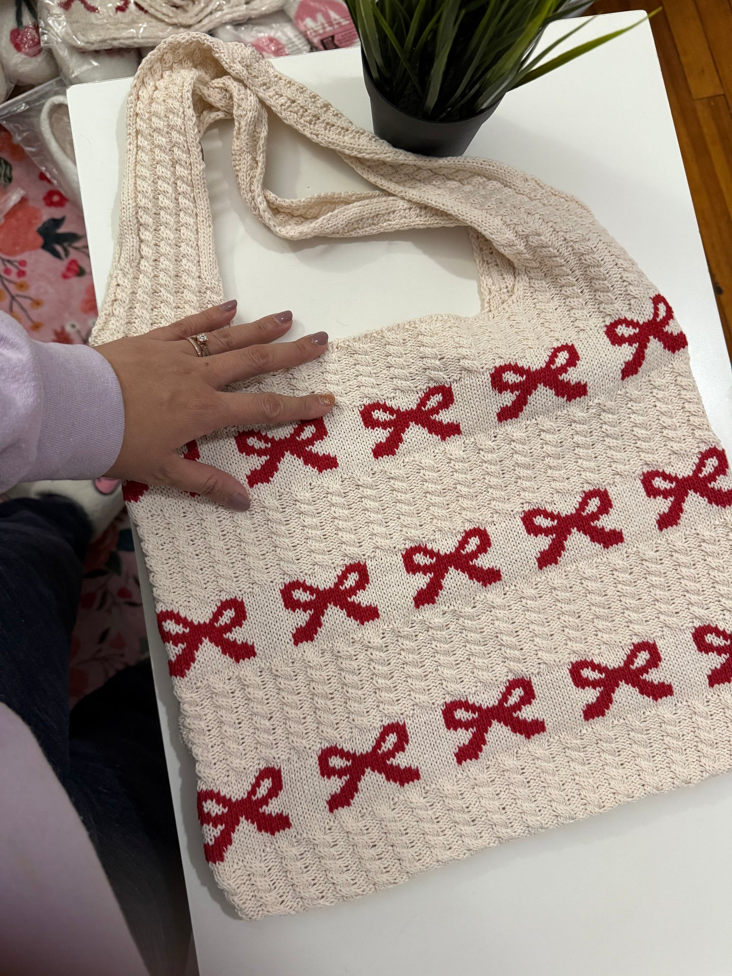 Red bow Knitted Tote | limited stocks