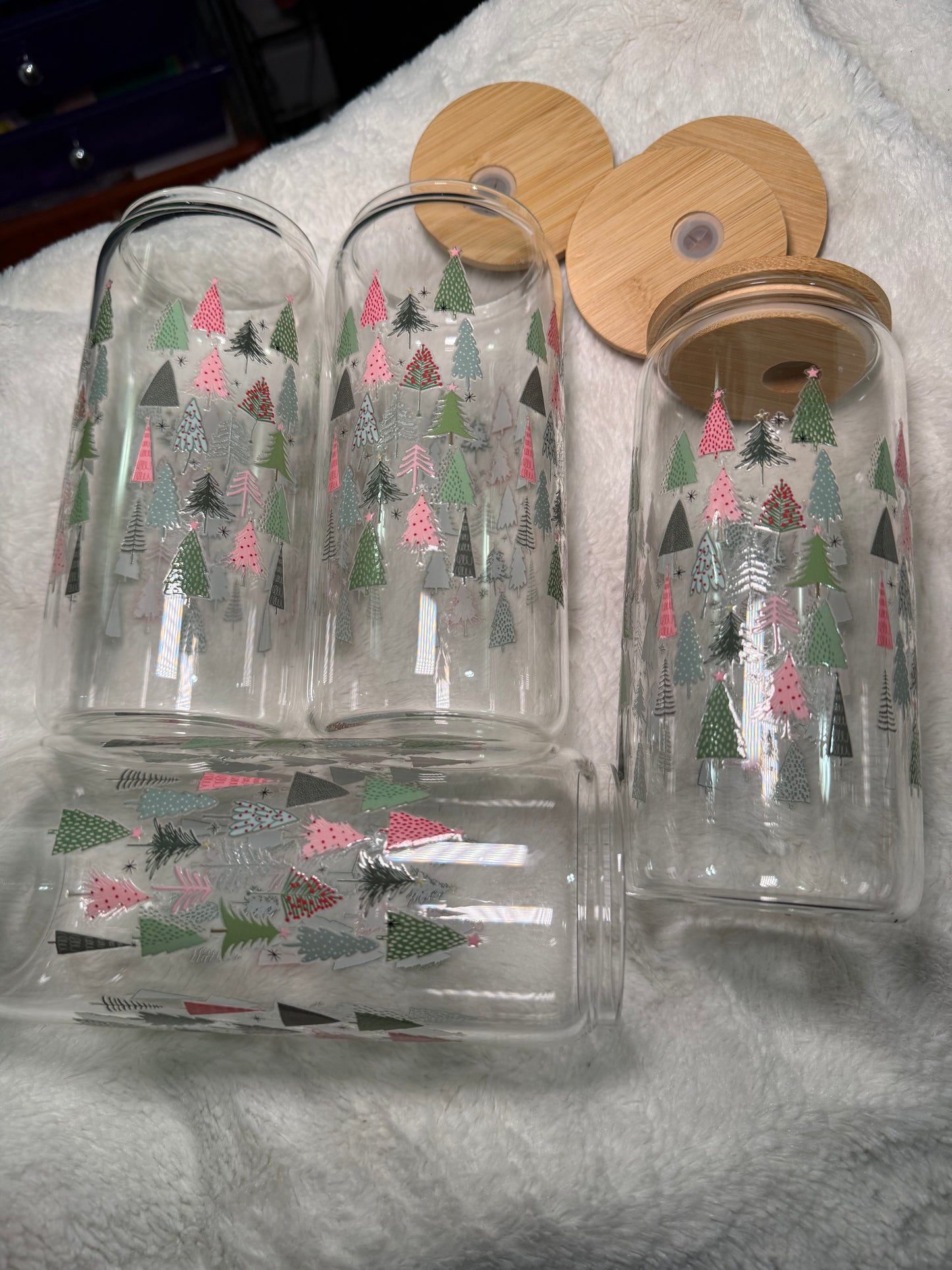 Pinkish Christmas Trees beercan glasscup set | 20 oz