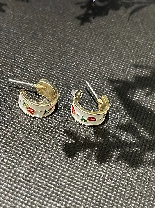 Red Tulip Hoop Earrings | Alloy Fashion Accessory | 1pair |