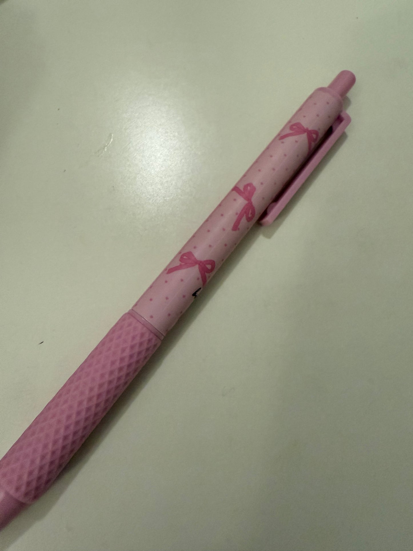 Pink Bow Knot Quick-Dry Pen | 1 piece | Limited Stocks