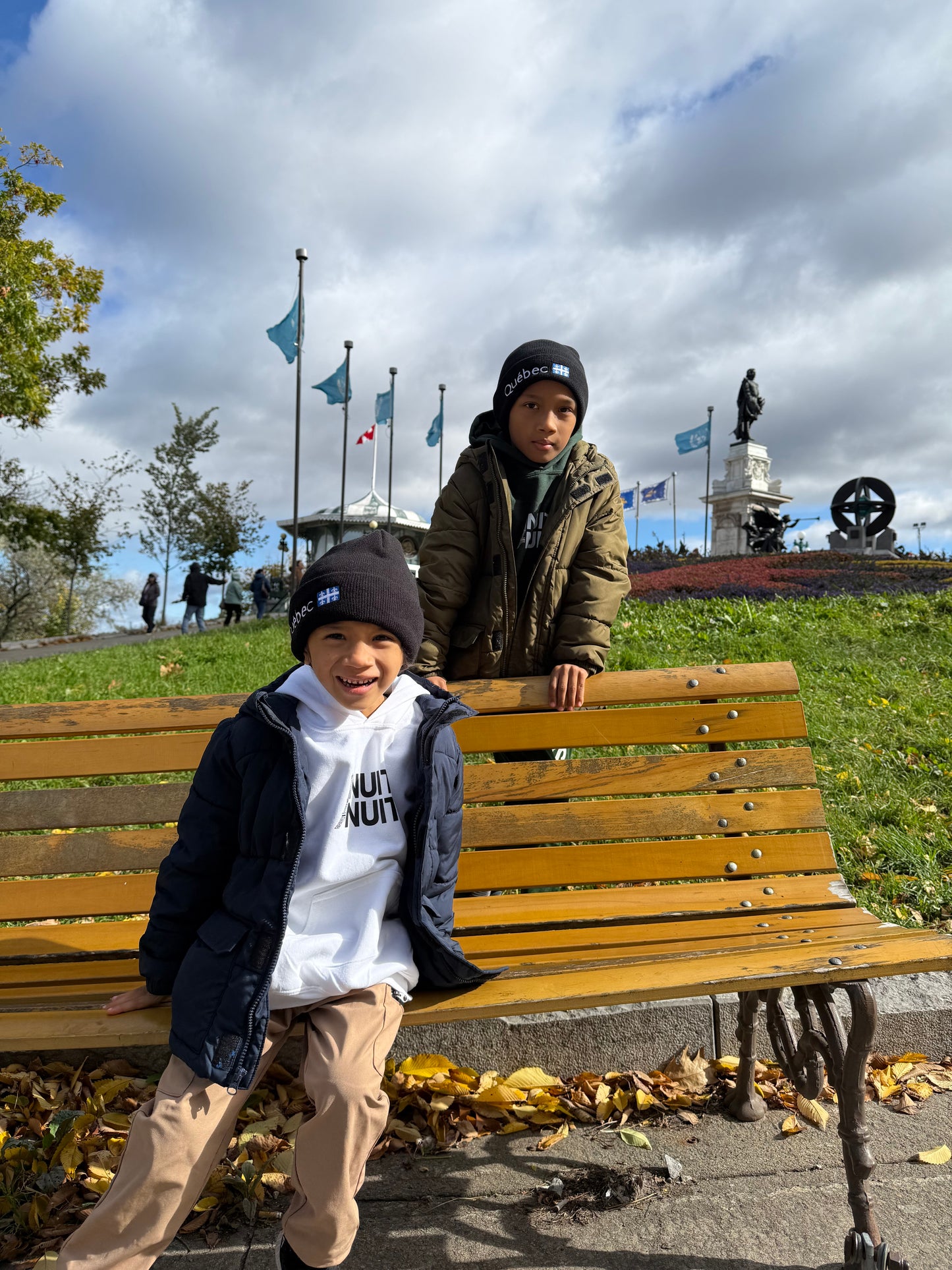 Nuit.Nuit.Eiffel Tower Hoodie  pocket size center chest| YOUTH/KID Unisex size