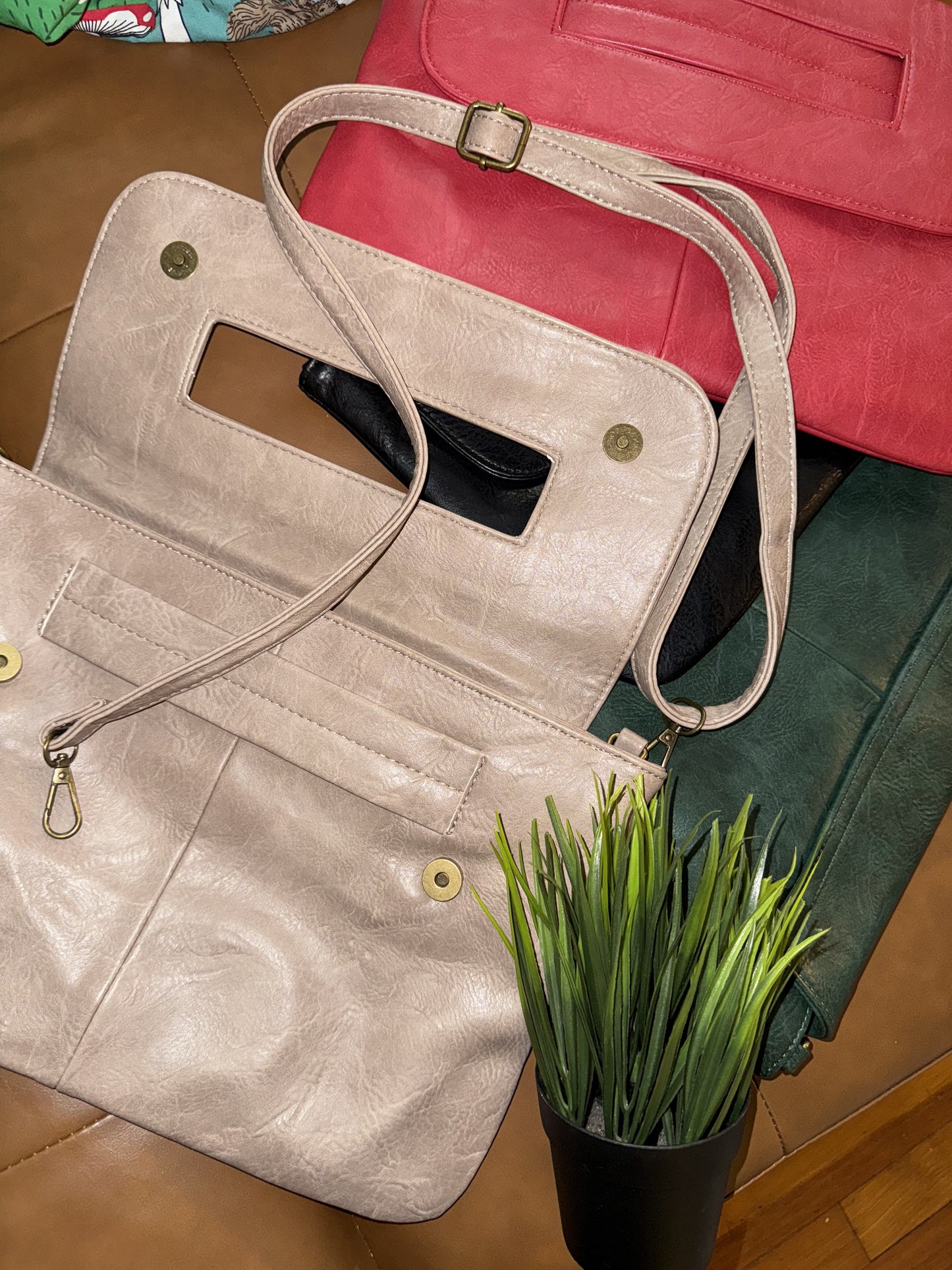 Classic Retro Solid Flap Clutch | Large Capacity | with Shoulder strap | limited stocks