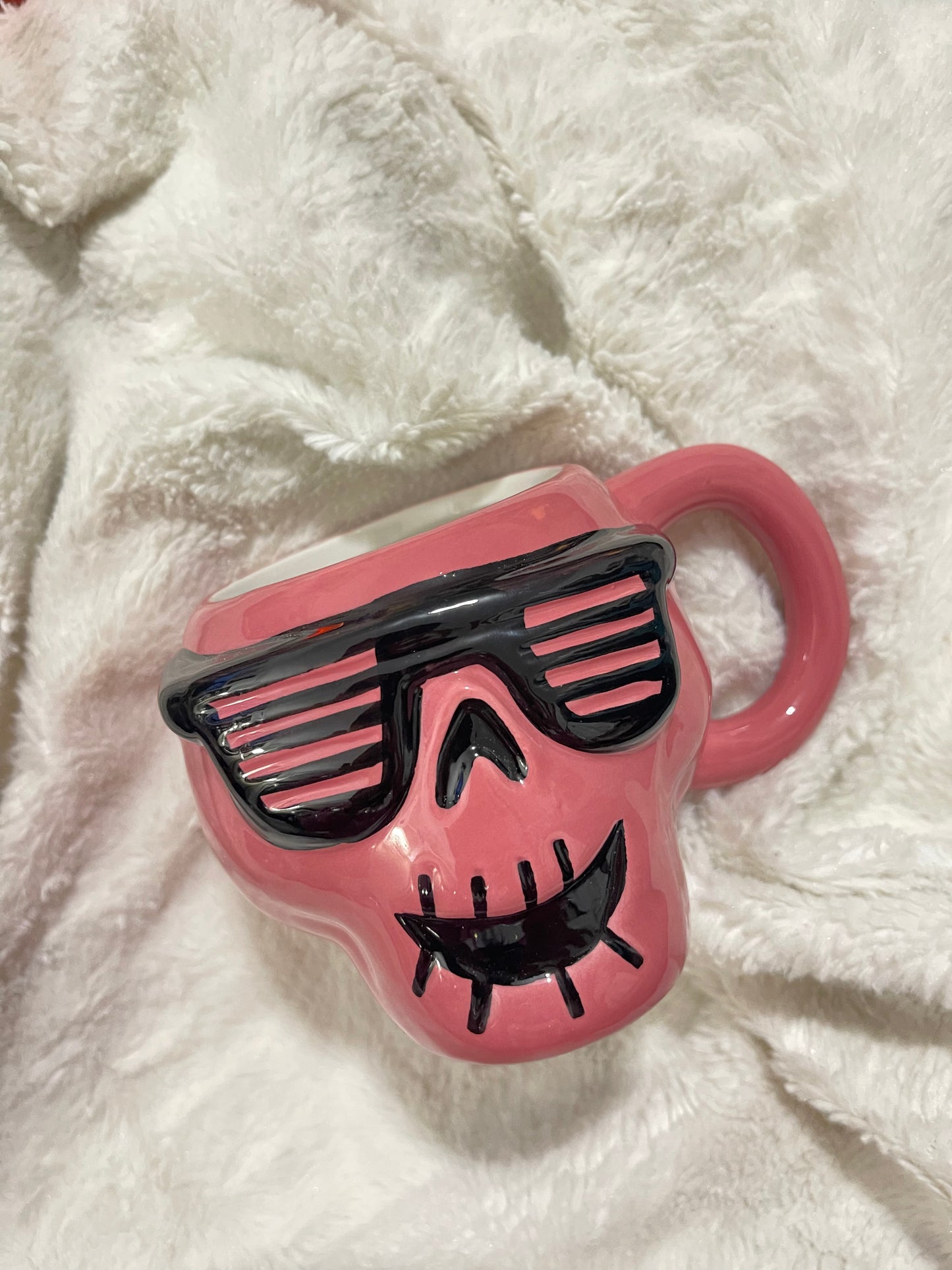 Pink Groovy Skull mug | Black | Stoneware | 14.8 fl oz | Limited Edition