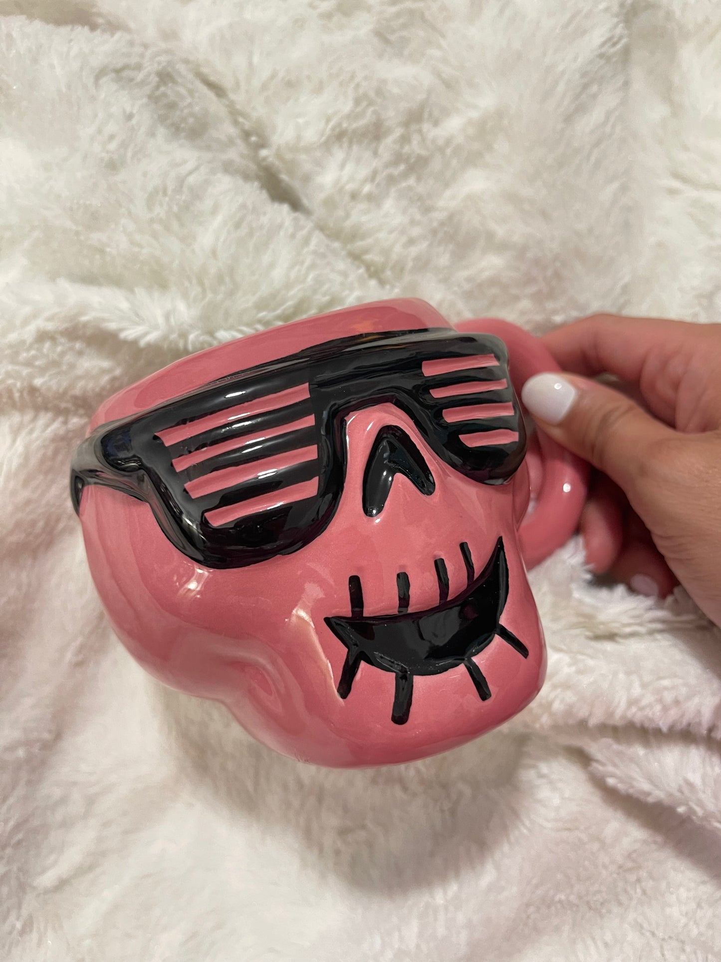 Pink Groovy Skull mug | Black | Stoneware | 14.8 fl oz | Limited Edition